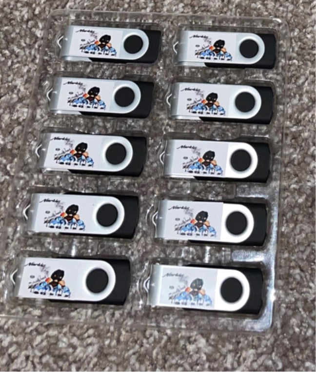 100 USB Flash Drives
