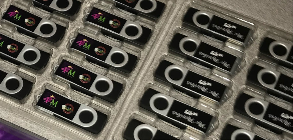 20 USB Flash Drives